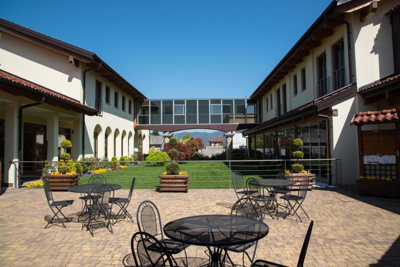 Resort Monviso Sanfront Bagian luar foto